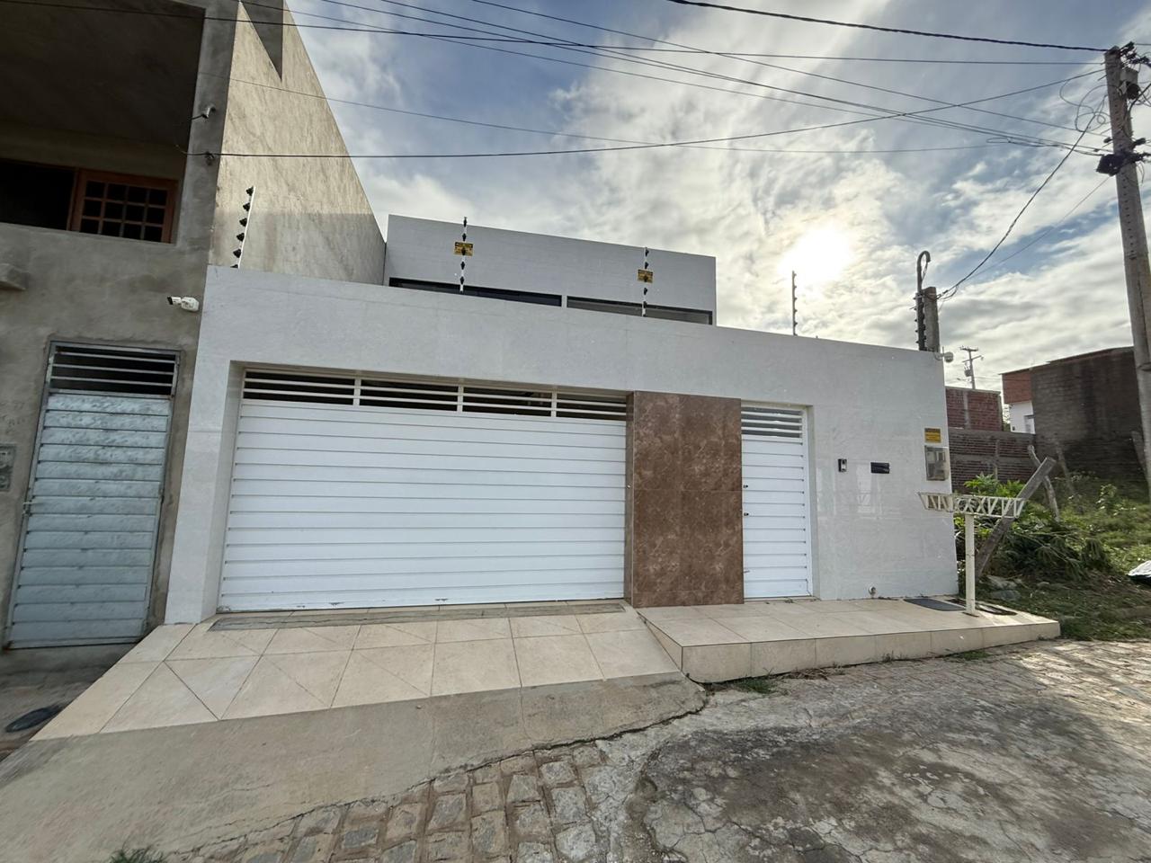 Fachada frontal da casa 1 à venda