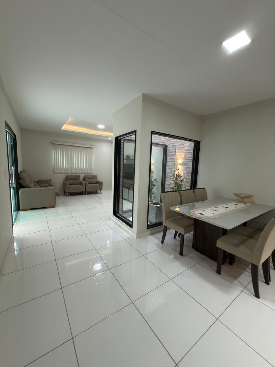 Fachada frontal da casa à venda no Bairro Gold Park 01