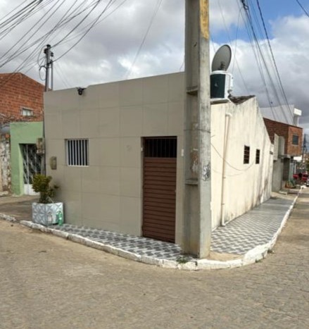 Fachada frontal da casa à venda no Bairro Gold Park 01